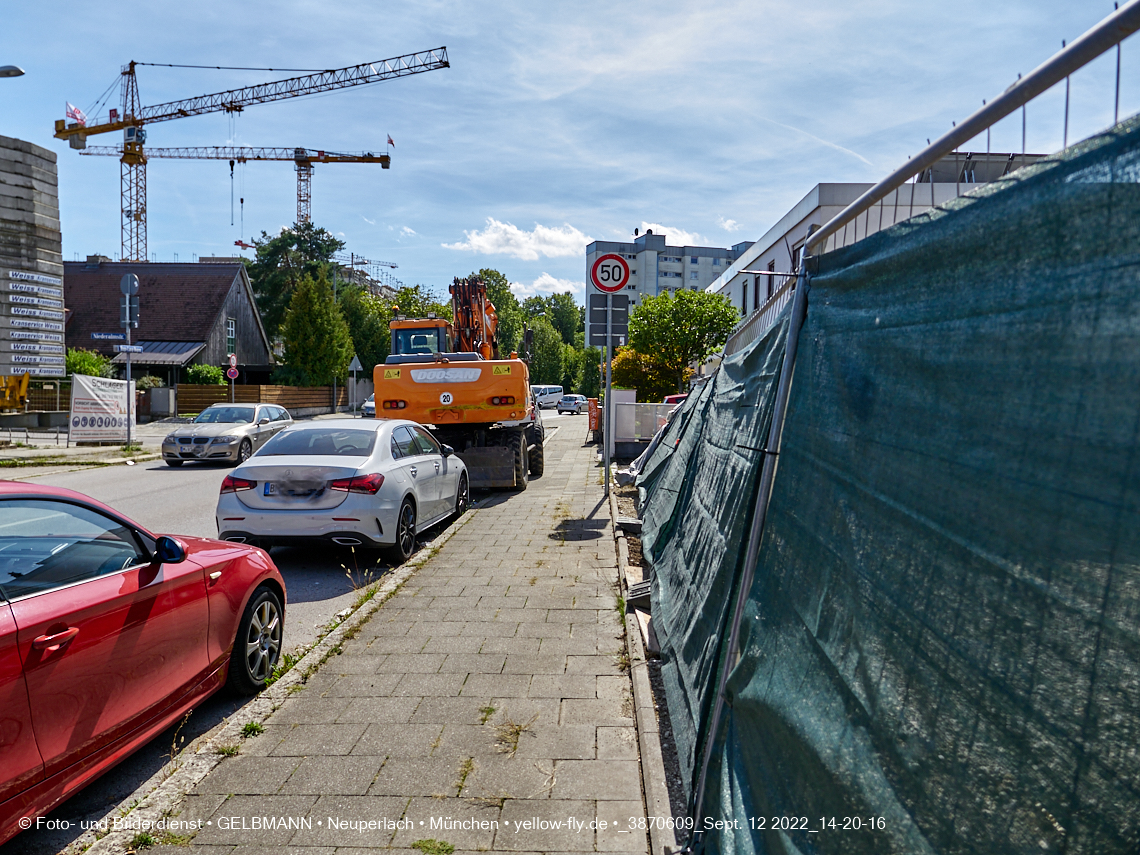 12.09.2022 - Baustelle an der Niederalmstraße 16 und Hugo-Lang-Bogen 13 in Neuperlach-Trudering